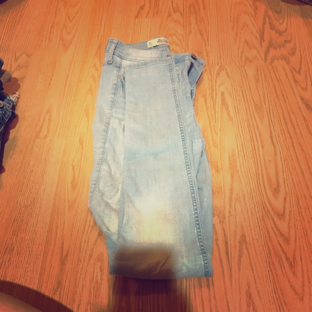 Women’s Holey Skinny Jeans